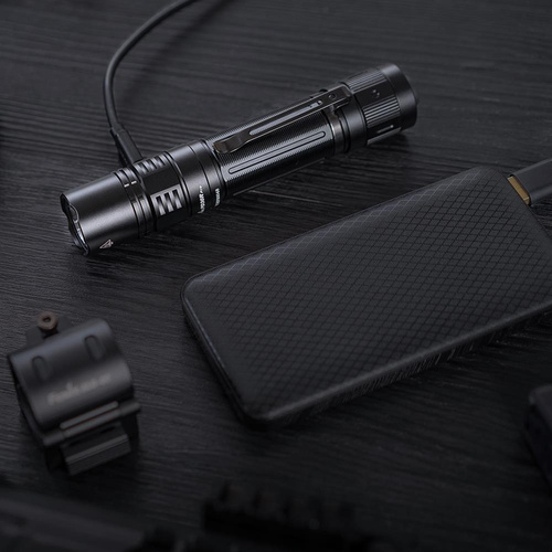 Fenix - Taschenlampe LED PD36R Pro mit 5000 mAh Akku - 1600 lm - Schwarz - PD36R - LED-Taschenlampen - Outdoor
