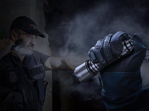 Fenix - TK22 TAC LED-Taschenlampe mit 5000-mAh-Akku - 2800 Lumen - TK22 TAC - LED-Taschenlampen