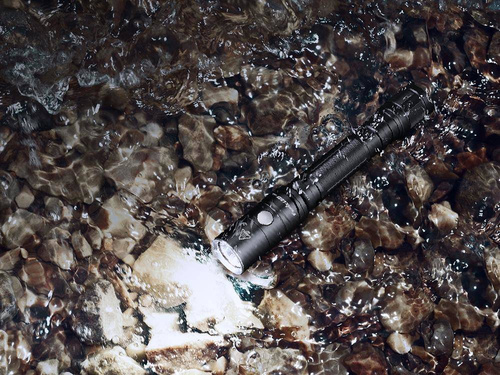 LED-Taschenlampen - Fenix - LD22 V2.0 LED-Taschenlampe mit 1600-mAh-Akku - 800 Lumen - LD22 V2.0