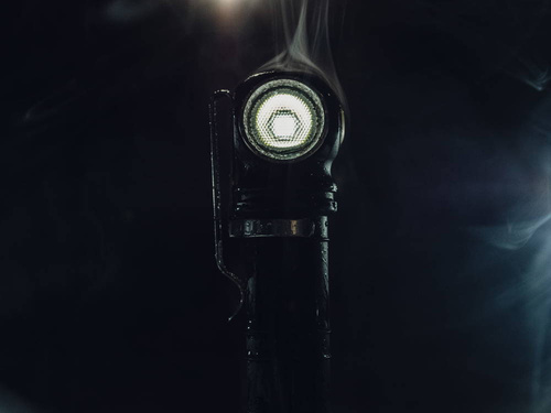 Armytek - Wizard C2 PRO MAX wiederaufladbare Taschenlampe - 4000 Lumen - F06701C - LED-Taschenlampen - Outdoor