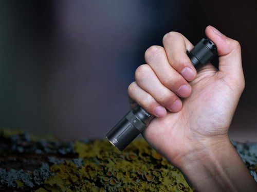 Fenix - E20 V2.0 Taschenlampe - 350 Lumen - LED-Taschenlampen