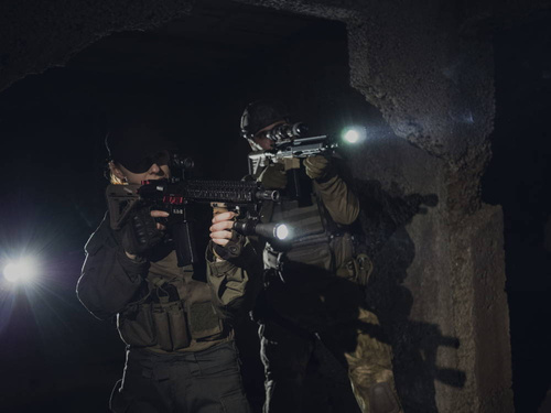 Armytek - Dobermann Pro Taktische Taschenlampe Magnet USB - Weiß - 1500 lumen - F07501C - LED-Taschenlampen - Outdoor