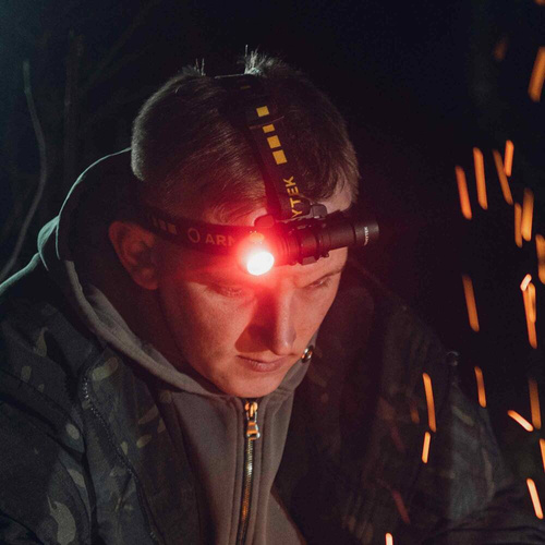 Outdoor - Armytek - Stirnlampe Wizard C2 WR - Magnetisches Ladegerät - 1100 lm - 18650 - Schwarz - F06901C - LED-Taschenlampen