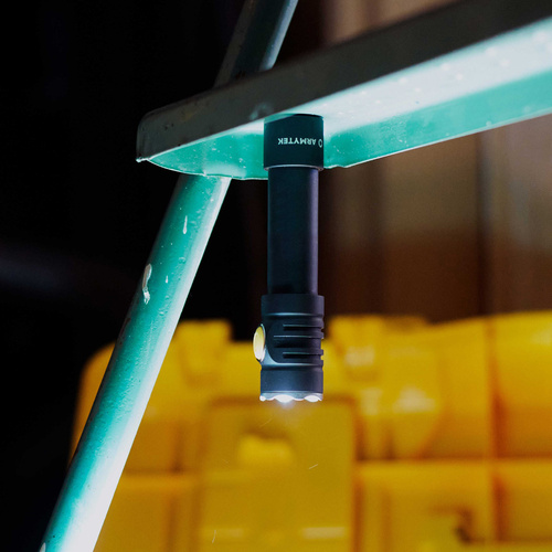 LED-Taschenlampen - Armytek - Taktische Taschenlampe Prime C2 Pro - Magnetisches Ladegerät - 2400 lm - 18650 - Schwarz - F08101C