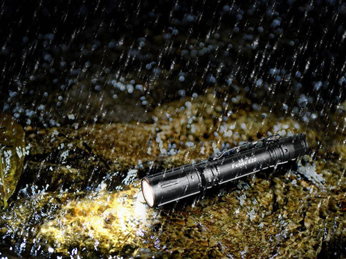 Outdoor - Fenix - E20 V2.0 Taschenlampe - 350 Lumen - LED-Taschenlampen