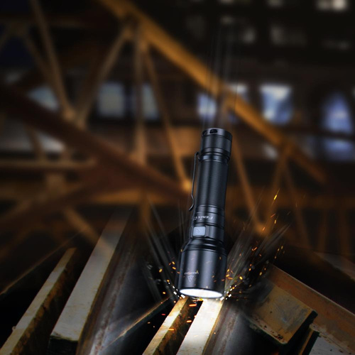 Fenix - Wiederaufladbare LED-Taschenlampe - 3000 Lumen - 5000 mAh - C7 - LED-Taschenlampen