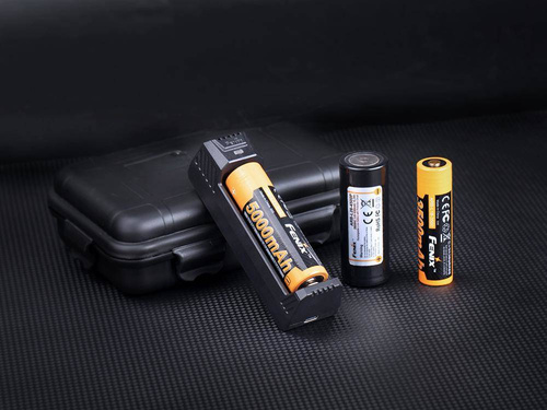 Fenix - ARE-X1 V2.0 Mikroprozessor-Akkuladegerät - 18650 - USB-C - Batterieladegeräte