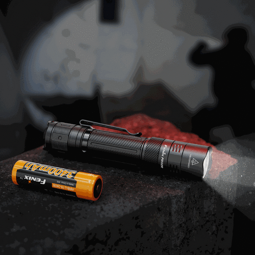 Fenix - Taktische LED Taschenlampe PD32R mit 3400 mAh Akku - 1400 lm - Schwarz - PD32R - LED-Taschenlampen - Outdoor