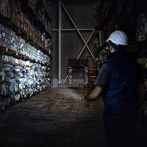 Fenix - Wiederaufladbare LED-Taschenlampe WT16R - Werkstatt - 300 Lumen - Schwarz - 039-479 - LED-Taschenlampen