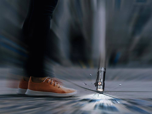 Outdoor - Fenix - E18R V2.0 LED-Taschenlampe mit 700-mAh-Akku - 1200 Lumen - E18R V2.0 - LED-Taschenlampen