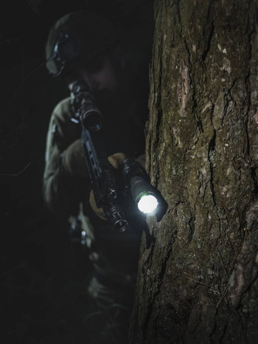 Armytek - Dobermann Pro Taktische Taschenlampe Magnet USB - Weiß - 1500 lumen - F07501C - LED-Taschenlampen