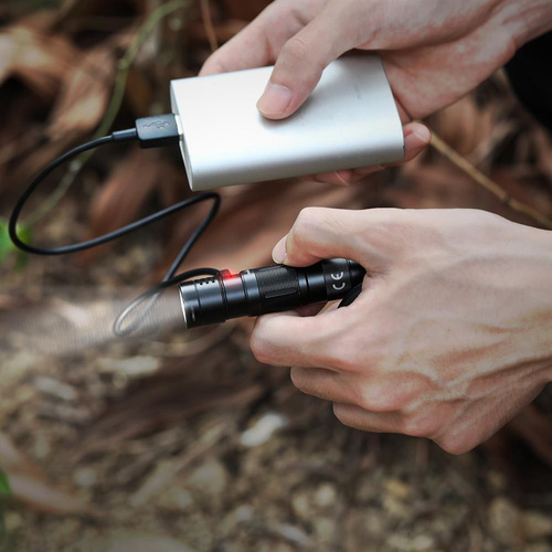 Outdoor - Fenix - Wiederaufladbare LED Taschenlampe E09R - Schlüsselanhänger -600 Lumen - Schwarz - 039-485 - LED-Taschenlampen